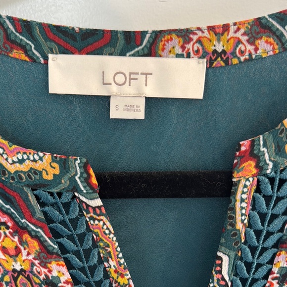 LOFT Patterned Blouse - Picture 2 of 8